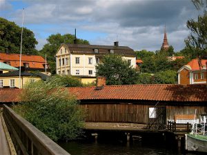 1280px-Rosenvik5